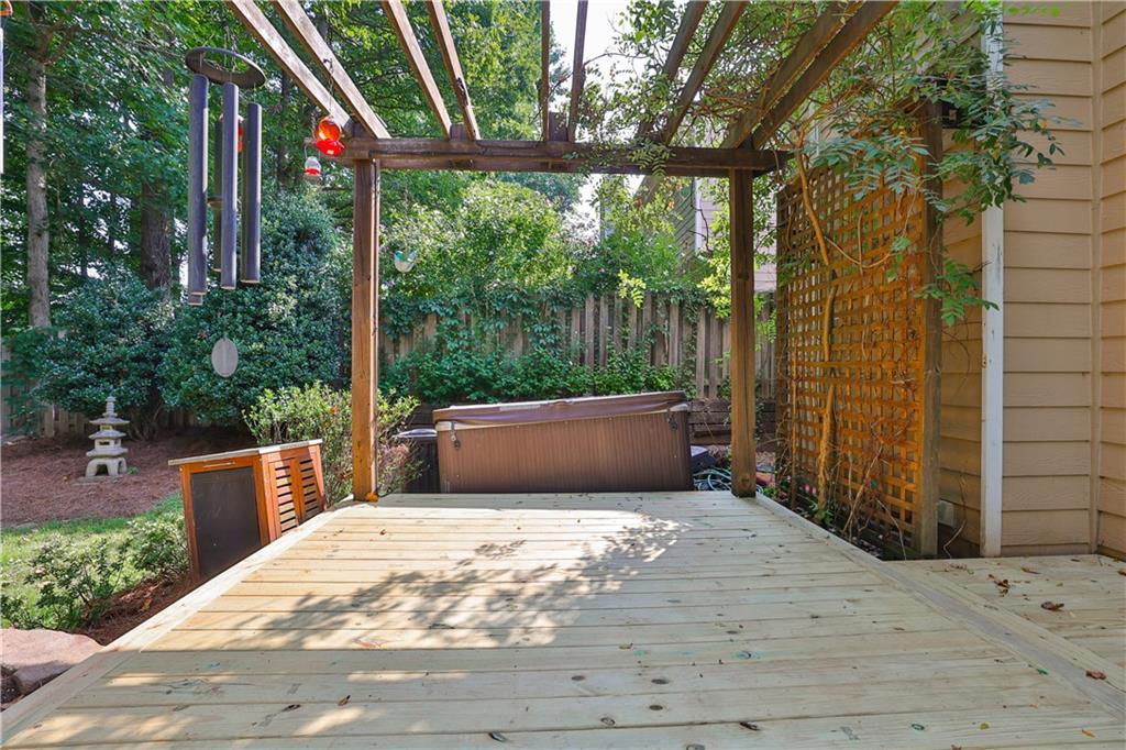 3200 Northcliff Drive