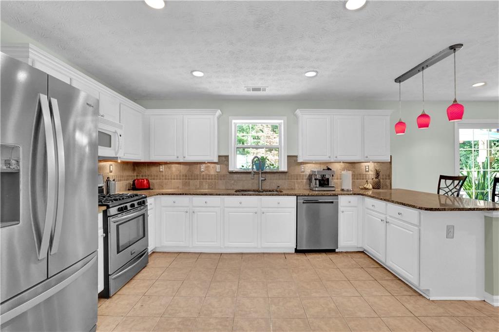 3200 Northcliff Drive