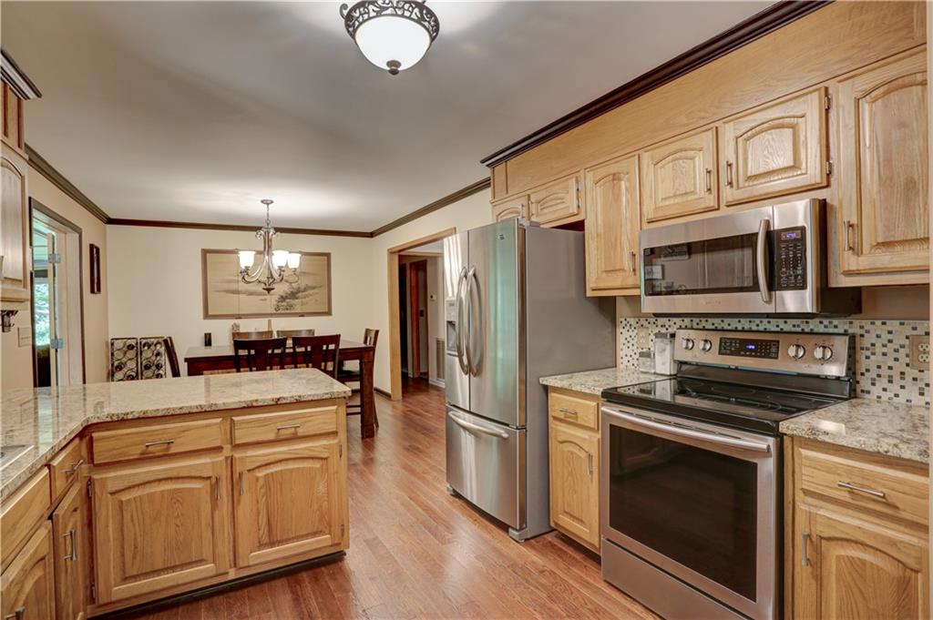 6117 Oak Hill Drive