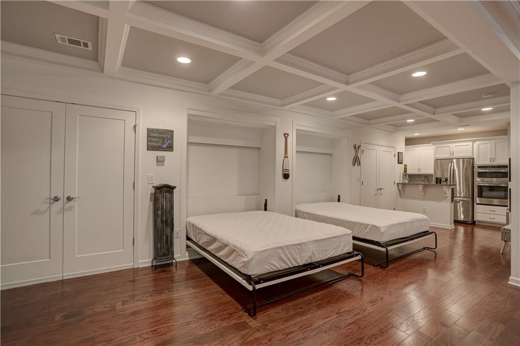 6117 Oak Hill Drive
