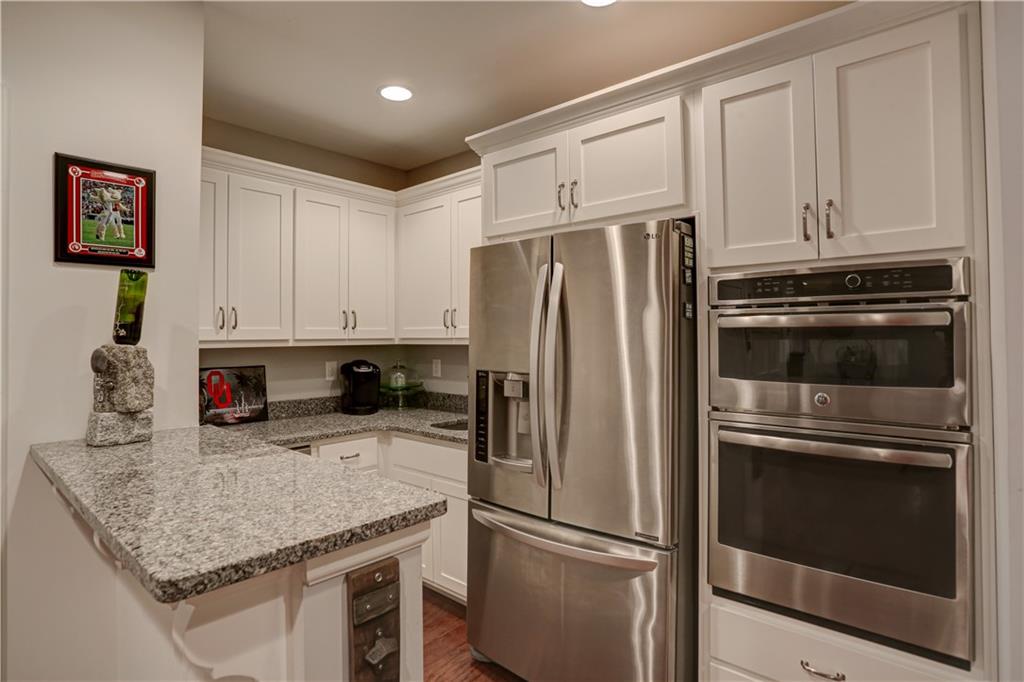 6117 Oak Hill Drive