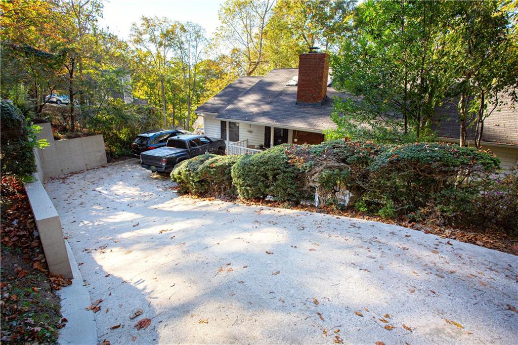 6117 Oak Hill Drive