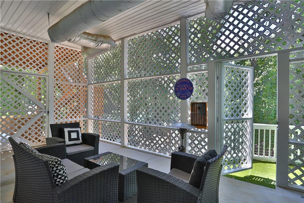 6117 Oak Hill Drive