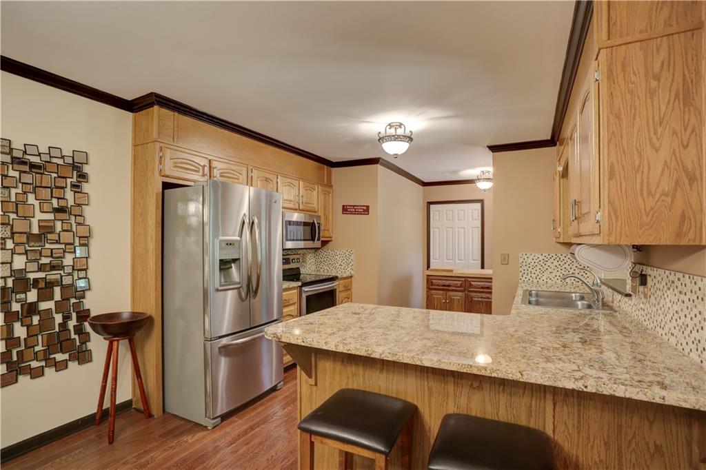 6117 Oak Hill Drive