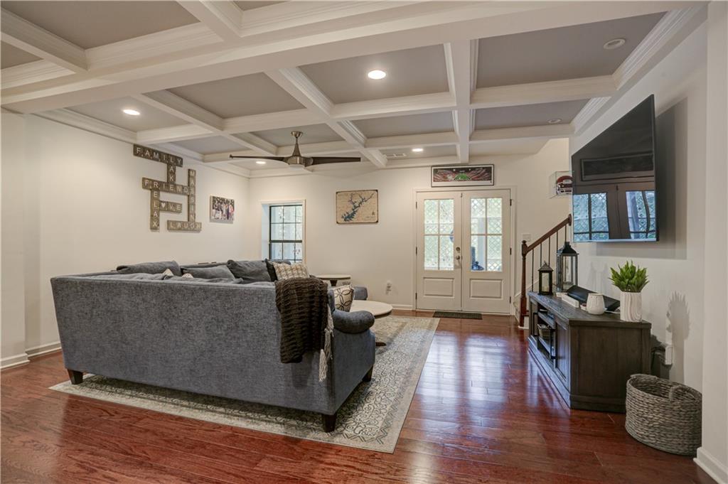 6117 Oak Hill Drive