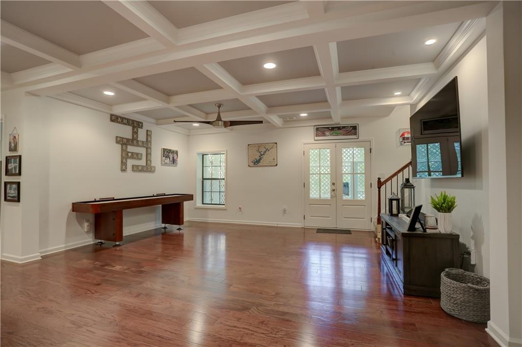 6117 Oak Hill Drive