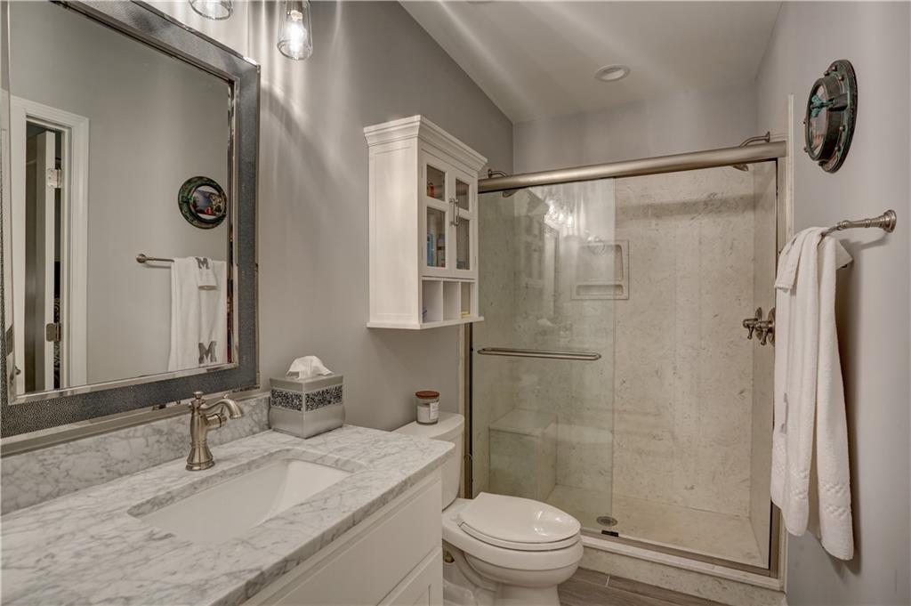 6117 Oak Hill Drive