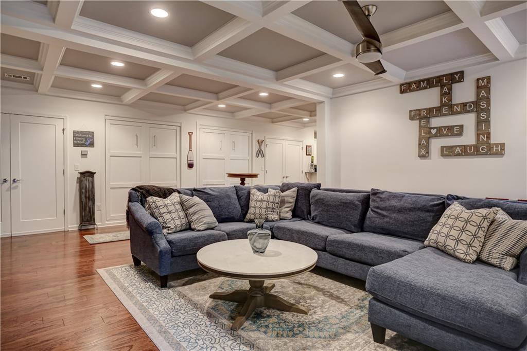6117 Oak Hill Drive
