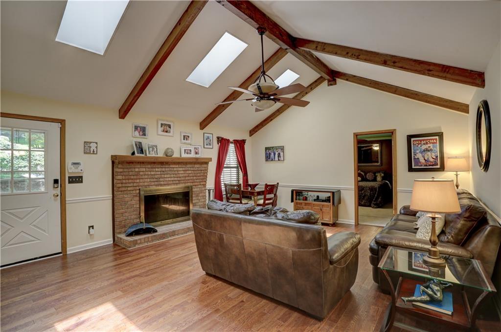 6117 Oak Hill Drive