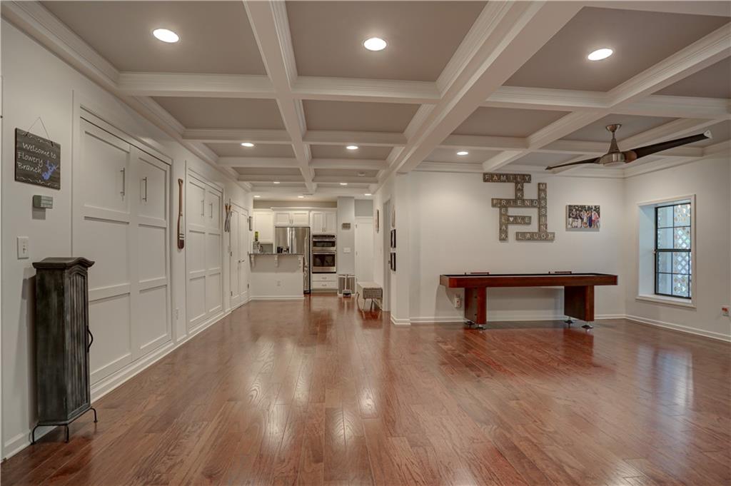 6117 Oak Hill Drive
