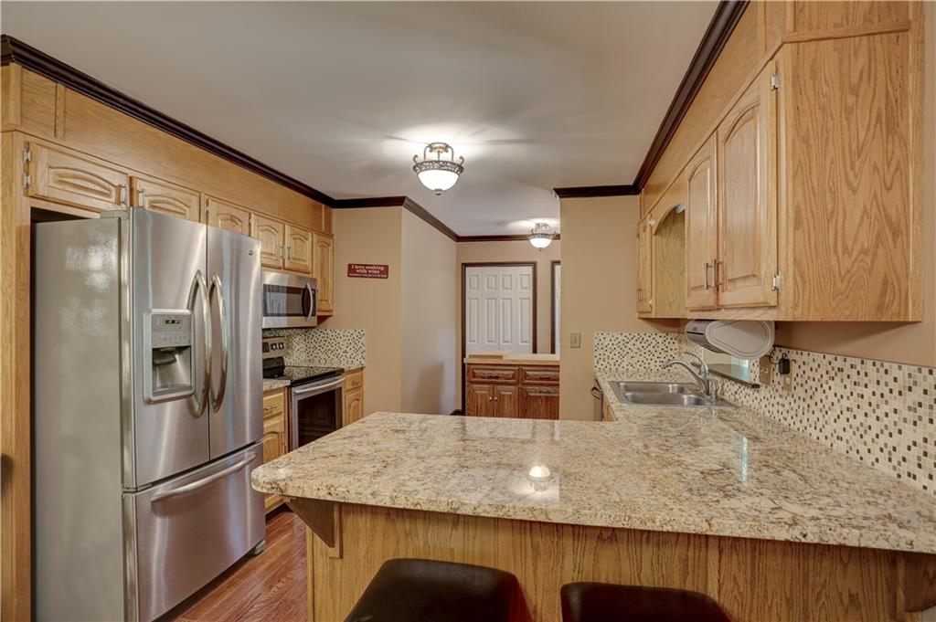 6117 Oak Hill Drive