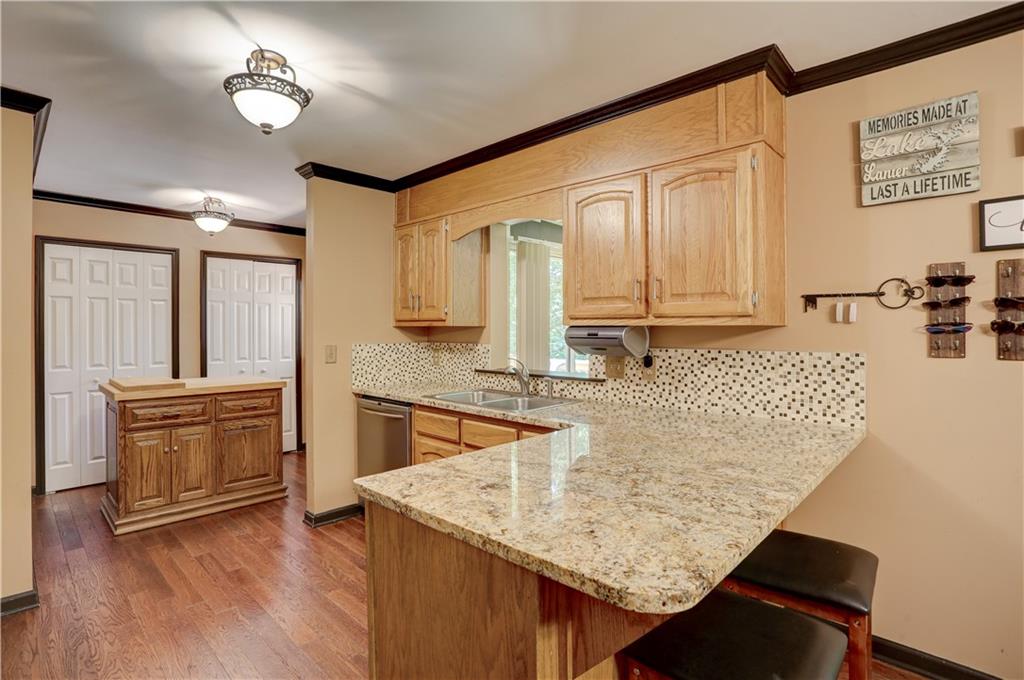 6117 Oak Hill Drive
