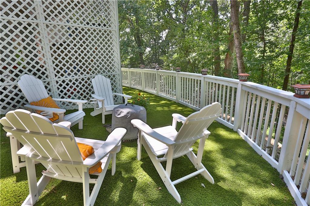 6117 Oak Hill Drive