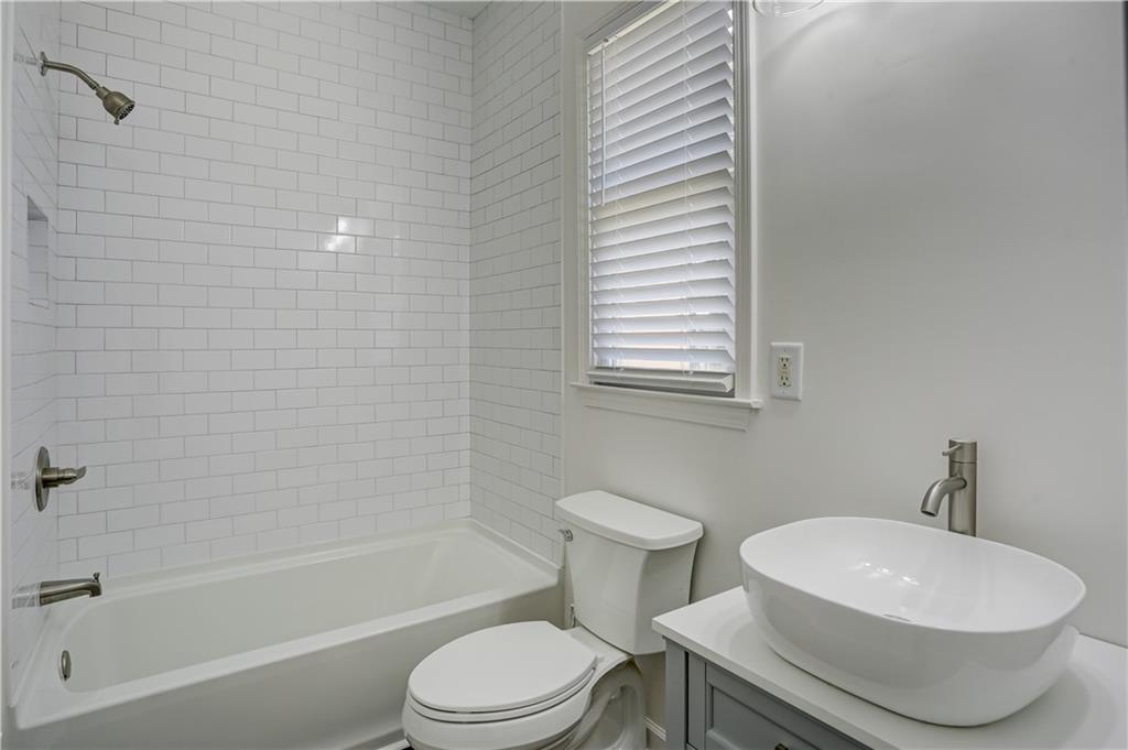 2648 Lake Forest Trail