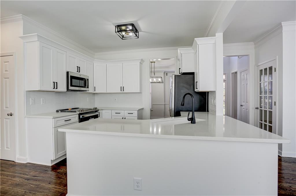 2648 Lake Forest Trail