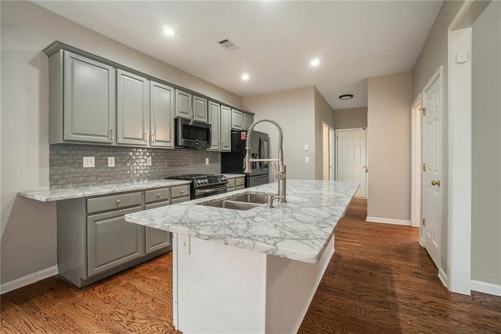 3414 Lantern View Lane
