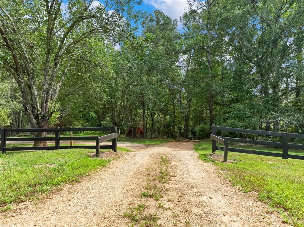 3841 Hwy 82