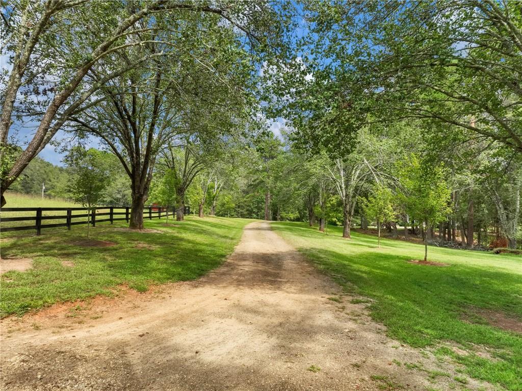 3841 Hwy 82