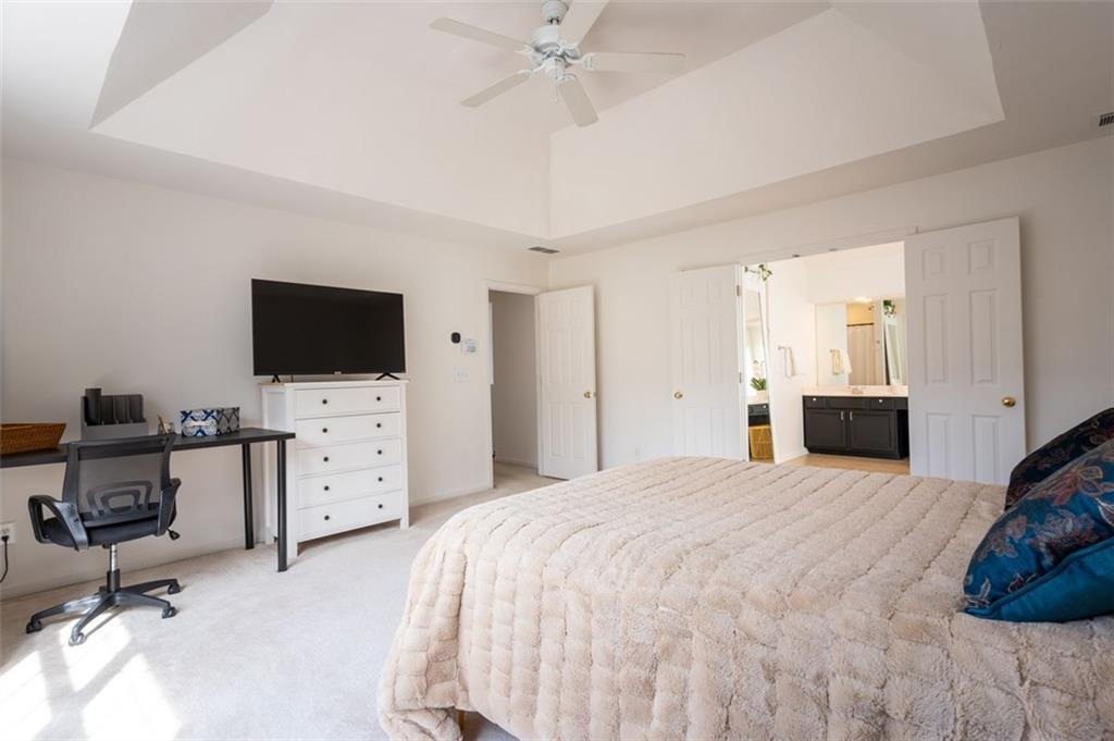 300 KINNER Circle