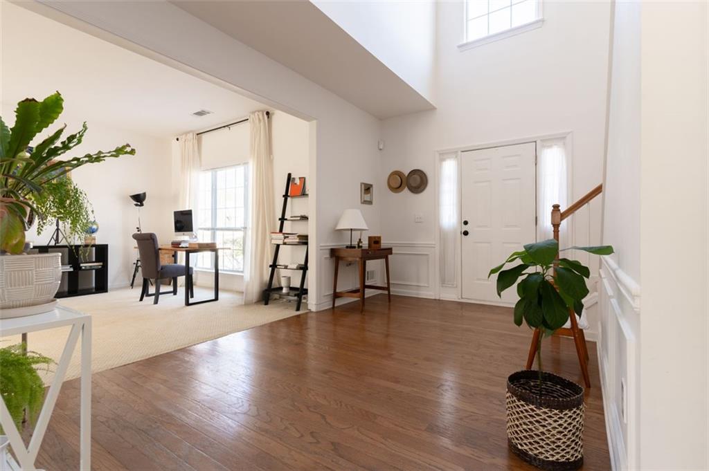 300 KINNER Circle