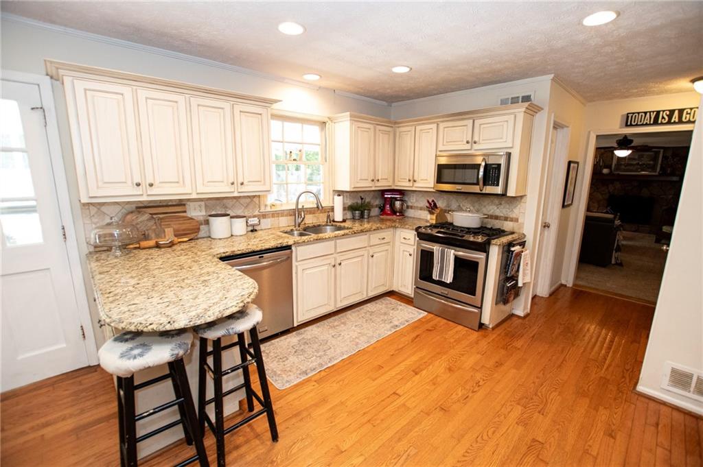 2316 Farm Bell Lane