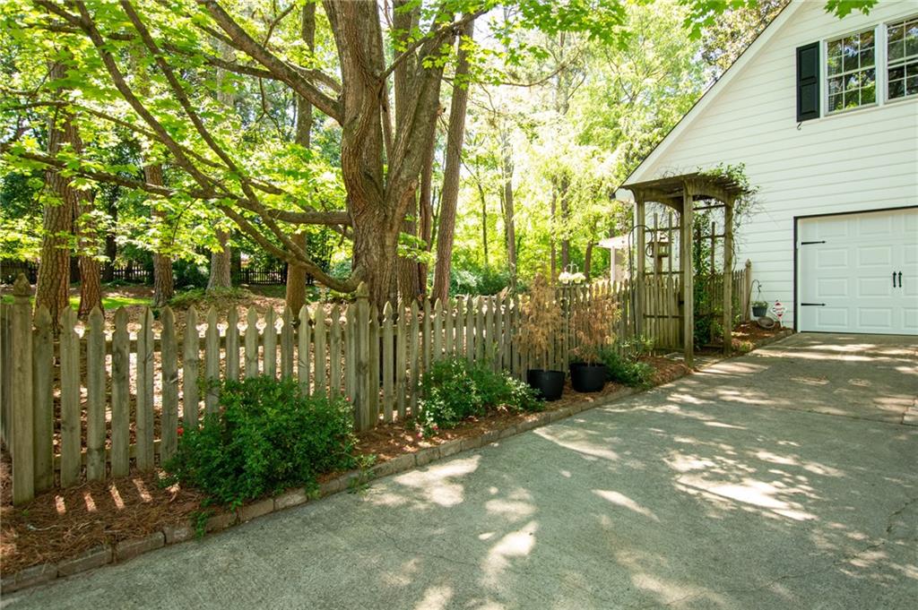 2316 Farm Bell Lane