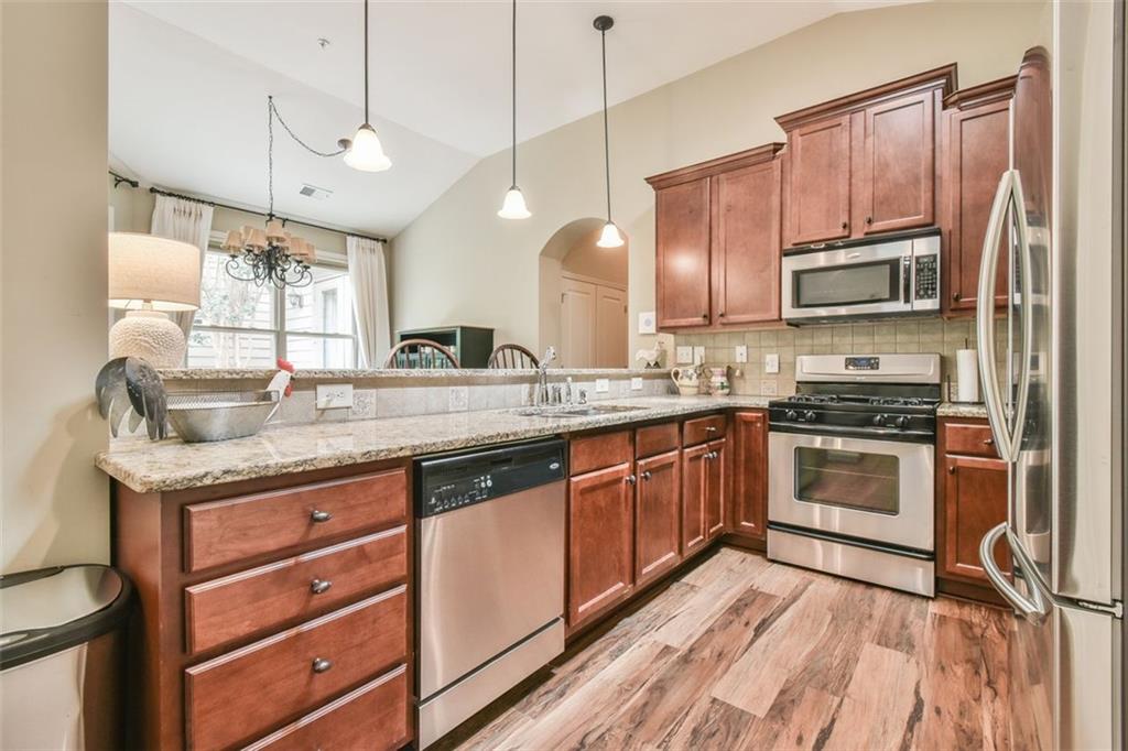 1393 SANDTOWN Green SW