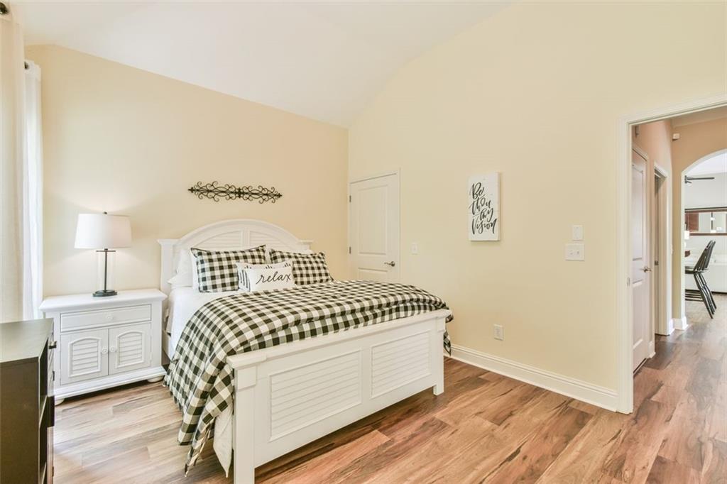 1393 SANDTOWN Green SW