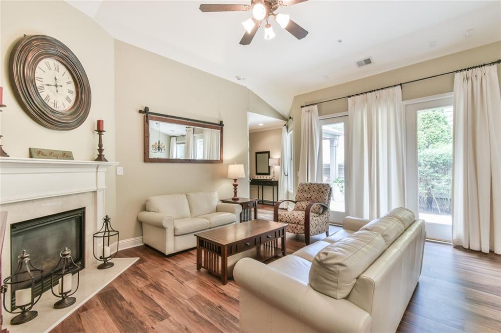 1393 SANDTOWN Green SW