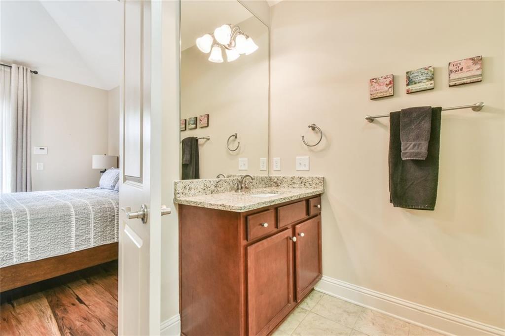 1393 SANDTOWN Green SW