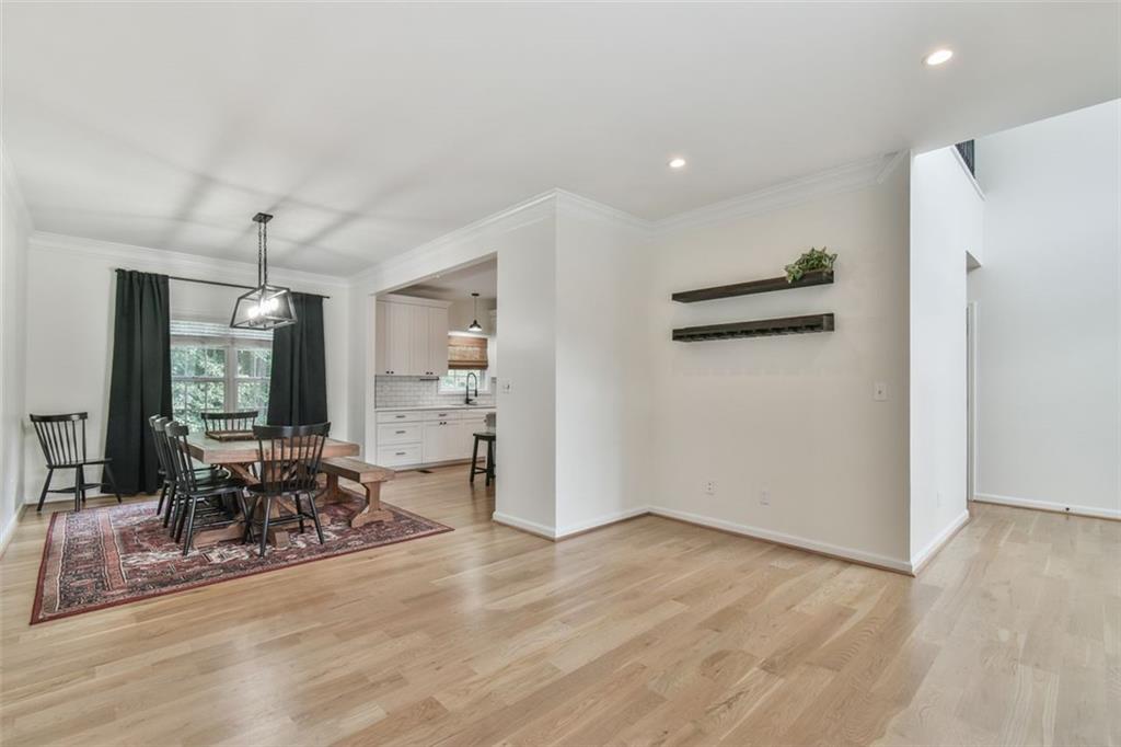 823 GLEN ABBEY Court