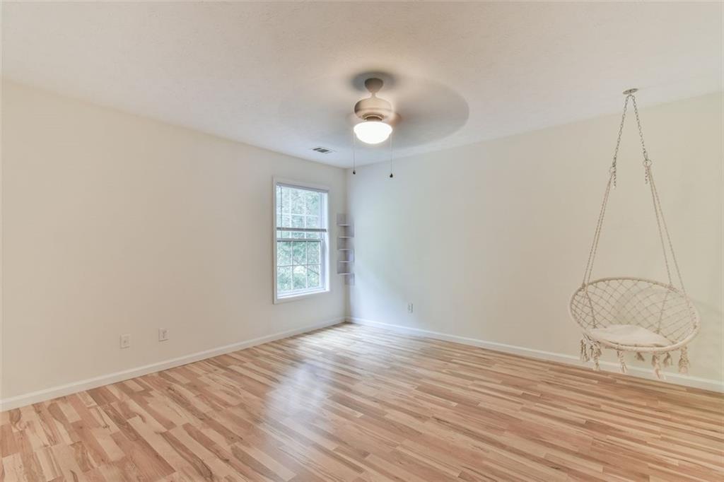 823 GLEN ABBEY Court