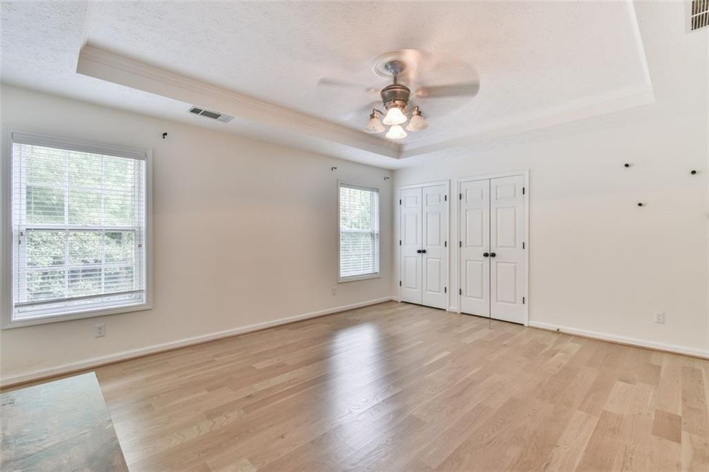 823 GLEN ABBEY Court