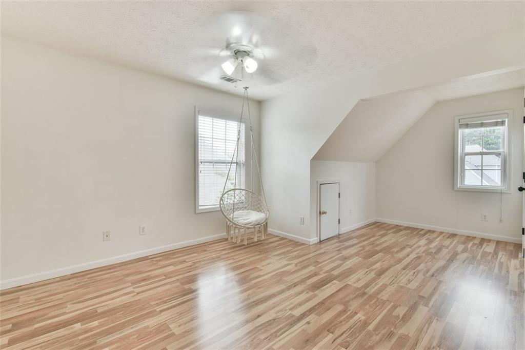 823 GLEN ABBEY Court