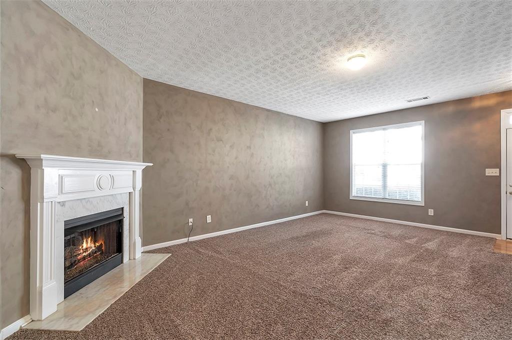 2912 GREYHAWK Lane