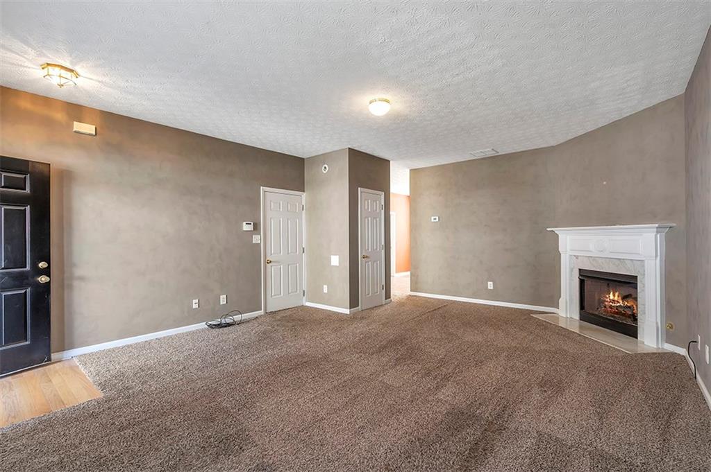 2912 GREYHAWK Lane