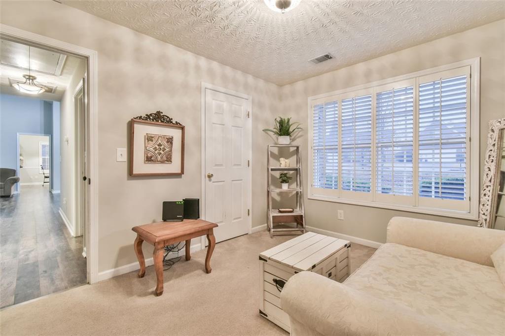 394 Grand Ashbury Lane
