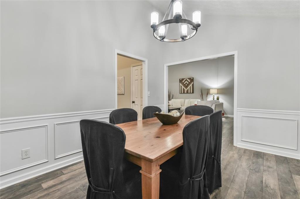 394 Grand Ashbury Lane