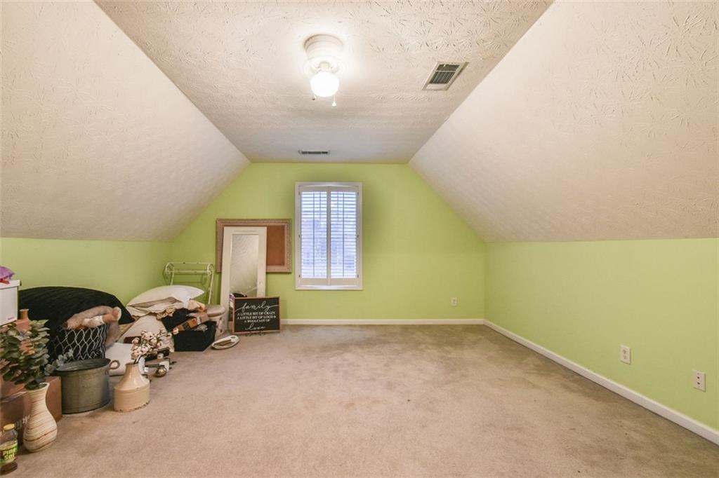 394 Grand Ashbury Lane