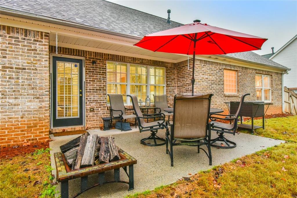 394 Grand Ashbury Lane