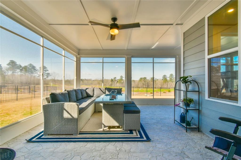 284 Pecks Court