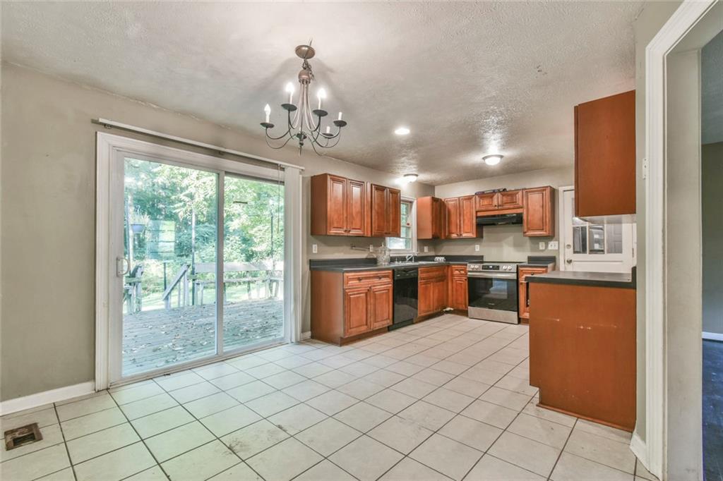 625 Long Circle NW