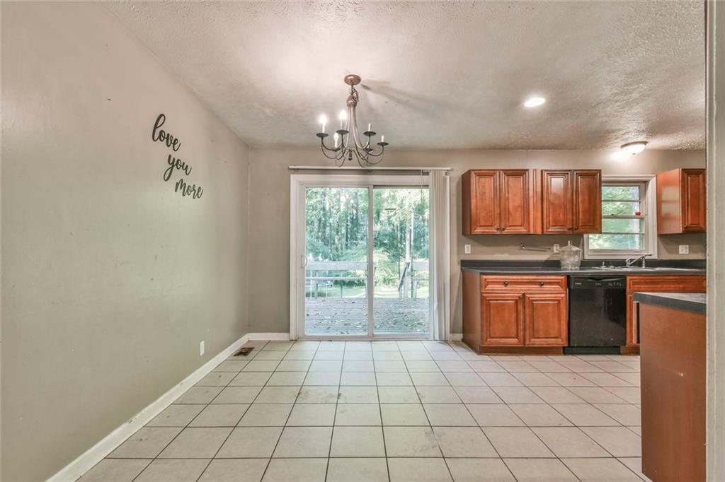 625 Long Circle NW