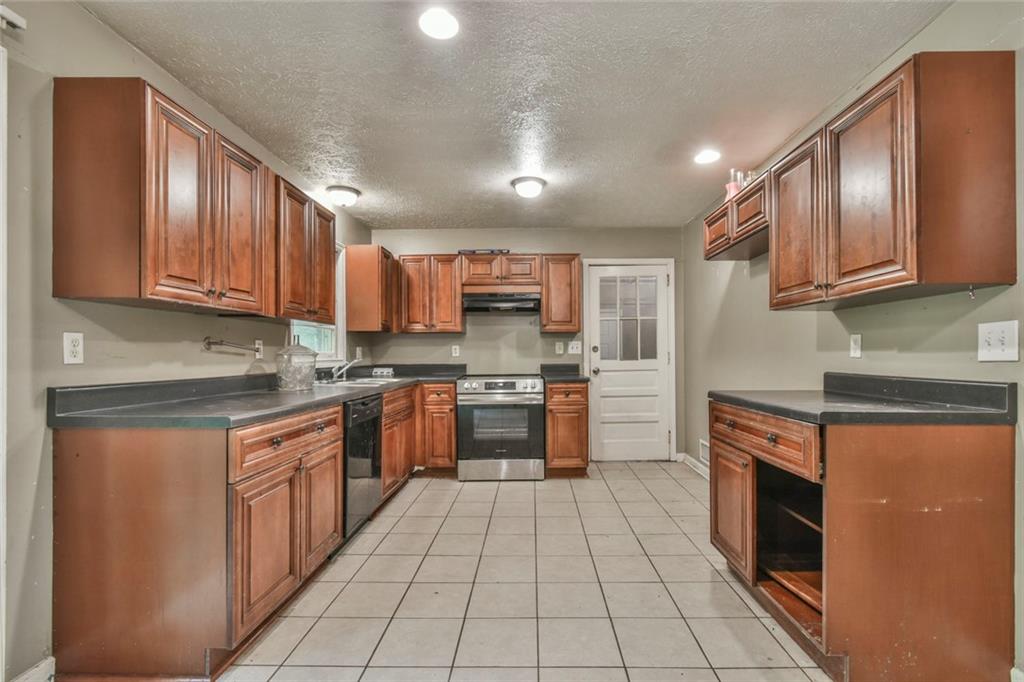 625 Long Circle NW
