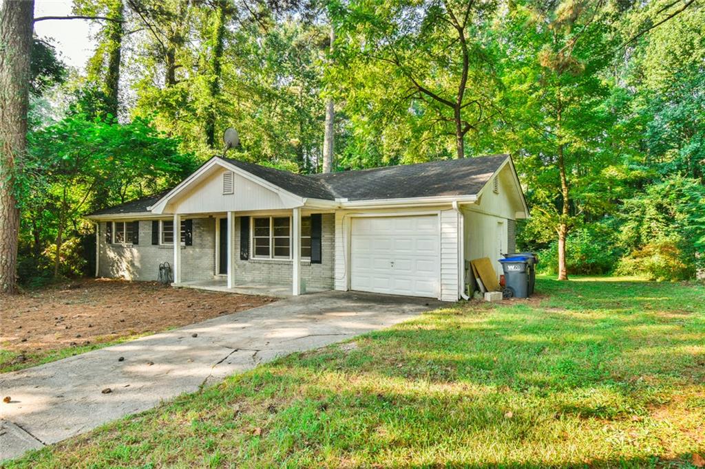 625 Long Circle NW