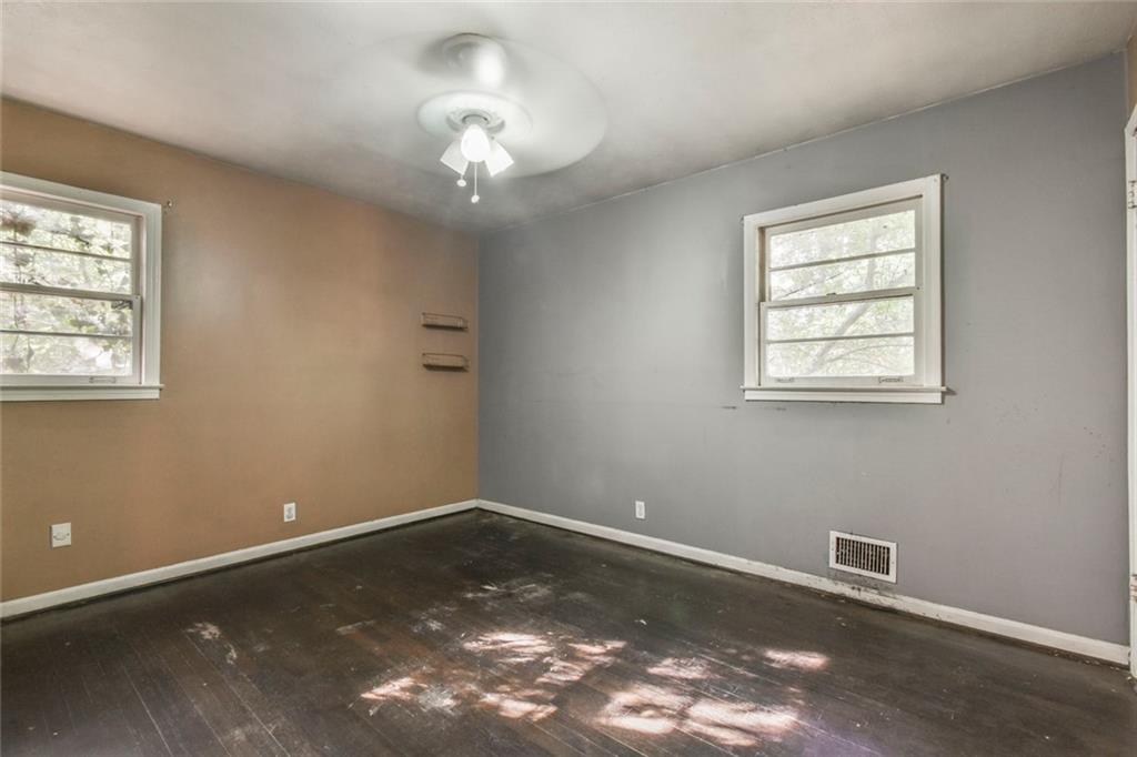 625 Long Circle NW