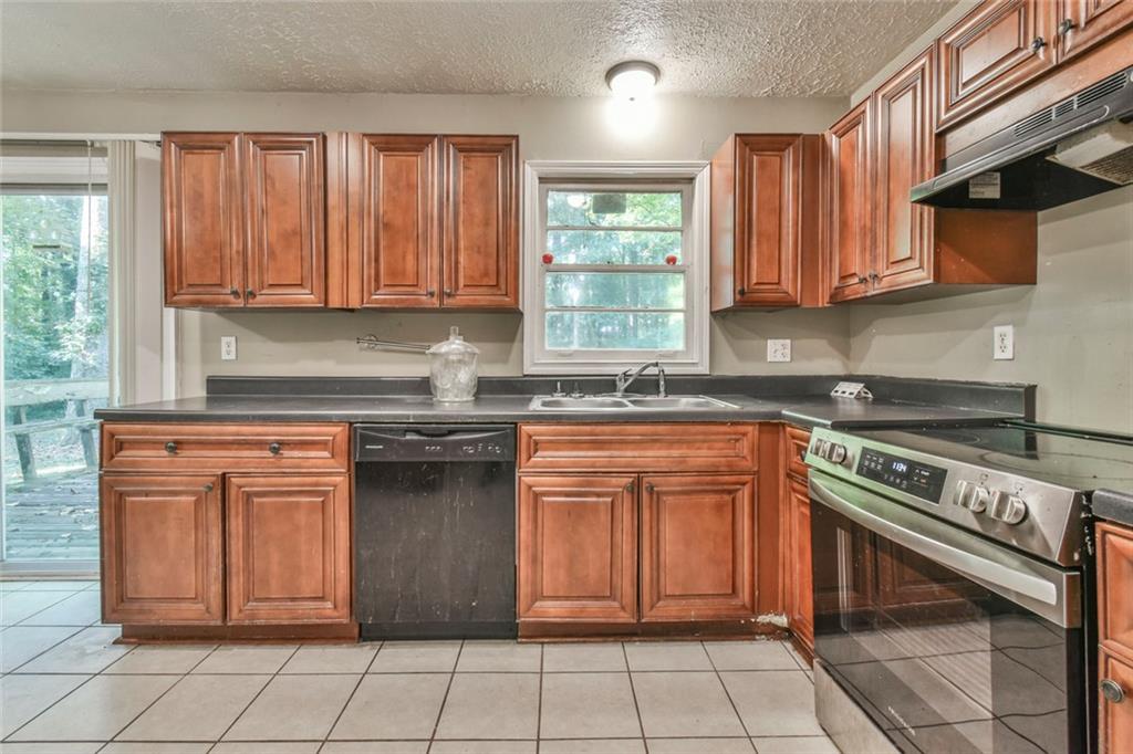 625 Long Circle NW