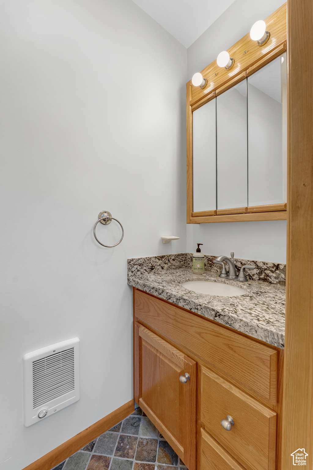 11448 E. SILVER FORK RD.