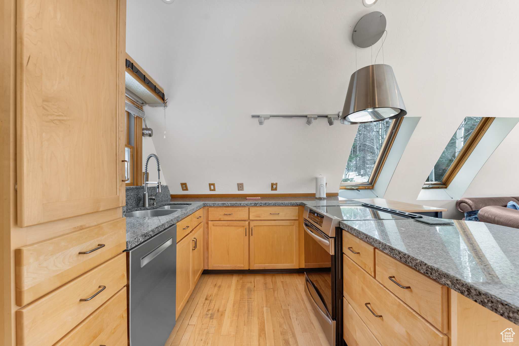 11448 E. SILVER FORK RD.