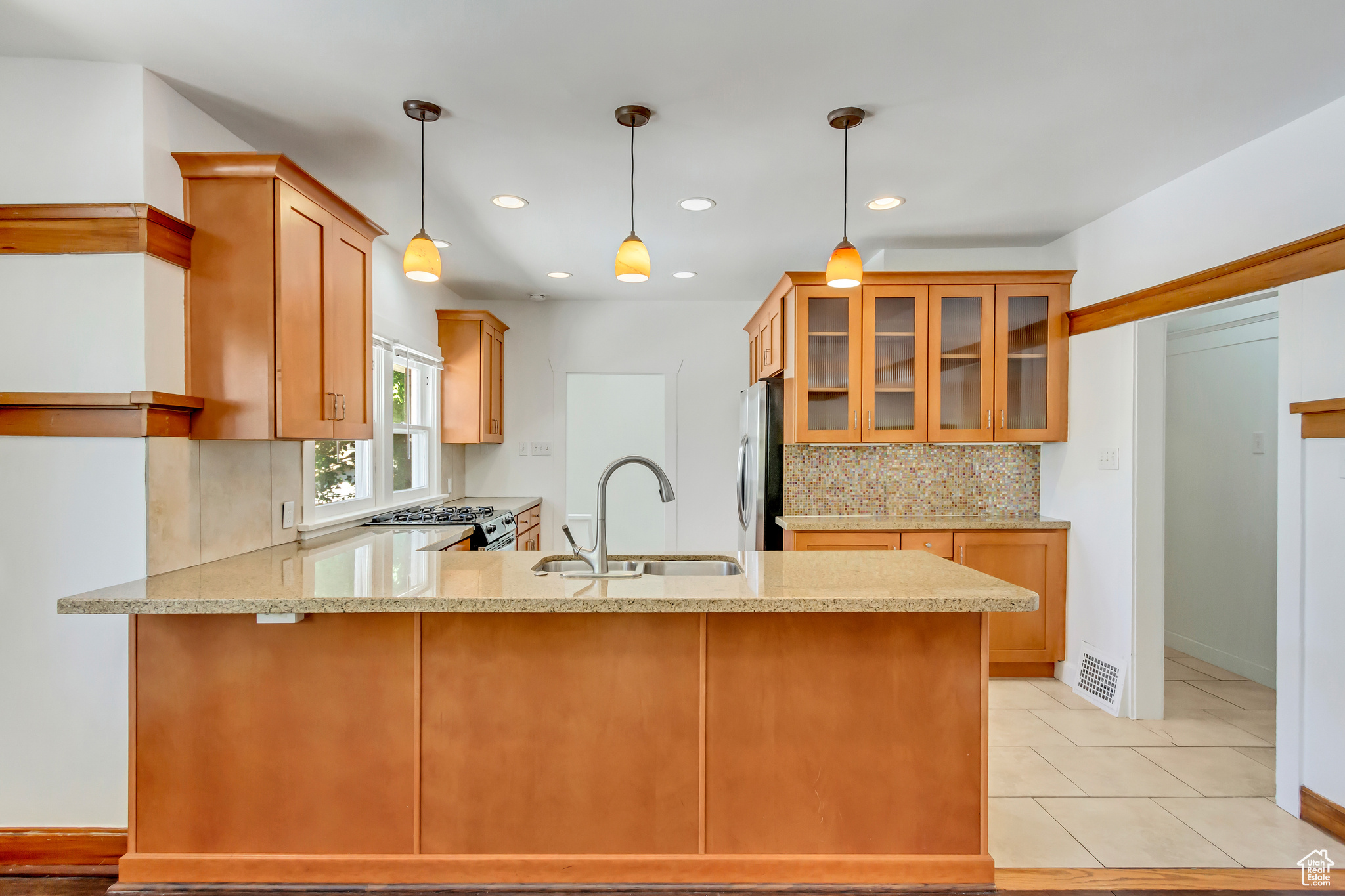 1159 E HERBERT AVE
